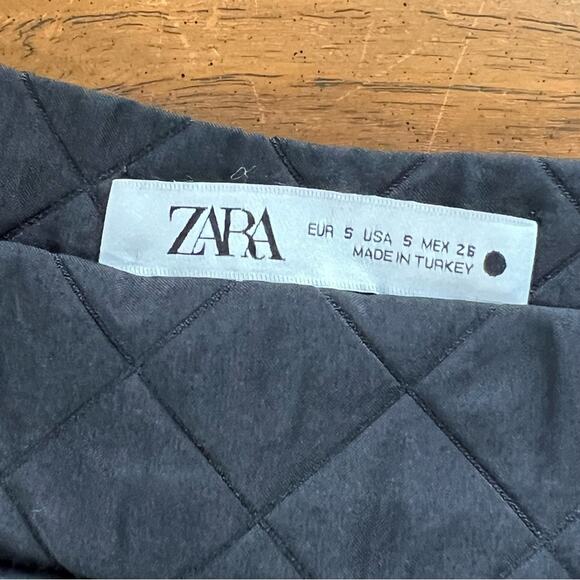 Zara Black Quilted High Rise Walking Shorts - Picture 4 of 4